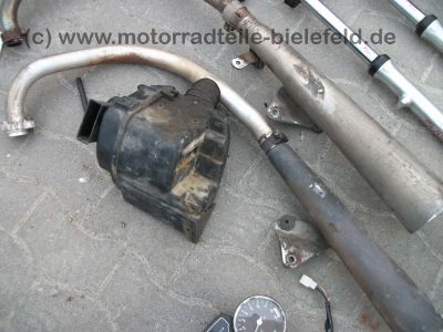 Suzuki_GN400_rot_GN_250_400_Koffersystem_Koffer_GIVI_26.jpg