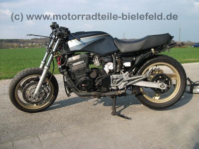 Kawasaki_GPZ900R_grau_goldene_Felgen_ZX900A_ZX900_GPZ_750_900_1000_GPZ750_GPZ900_R_RX_750R_900R_ZX10_62.jpg