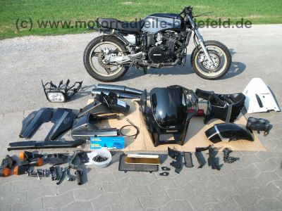Kawasaki_GPZ900R_grau_goldene_Felgen_ZX900A_ZX900_GPZ_750_900_1000_GPZ750_GPZ900_R_RX_750R_900R_ZX10_9.jpg