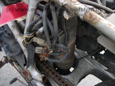 Honda_VF400F_rot_Unfall_NC13_VF_400_500_700_750_F_C_Magna_Sabre_Interceptor_49.jpg