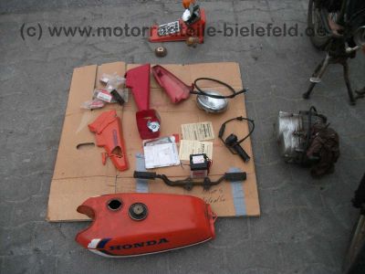 Honda_CB50J_orange_teilzerlegt_Originalpapiere_CB_CY_XL_Z_ST_50_DAX_Monkey_CY50_XL50_Z50_J_E_50E_9.jpg