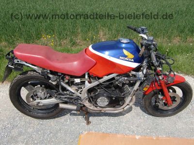 Honda_VF500F_PC12_US_teilzerlegt_PC13_Motor_VF_400_500_700_750_VF400_VF500_VF700_VF750_F_43.jpg