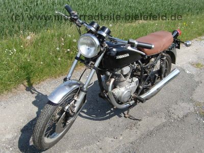 Honda_CB_250G_schwarz_KONI_braune_Sitzbank_Motor_CJ_250T_33.jpg