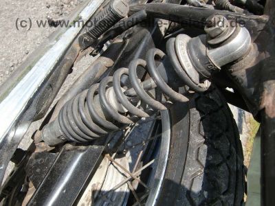 Honda_CB_250G_schwarz_KONI_braune_Sitzbank_Motor_CJ_250T_58.jpg