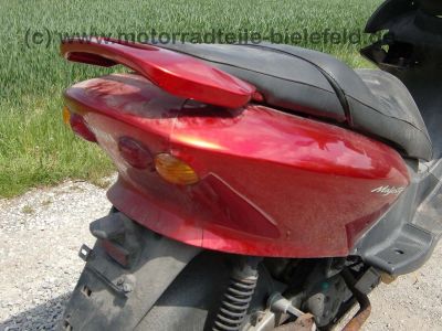 Yamaha_YP125_Majesty_rot_SE02_wie_MBK_Skyliner_YP_XC_125_R_D_125D_125R_51.jpg