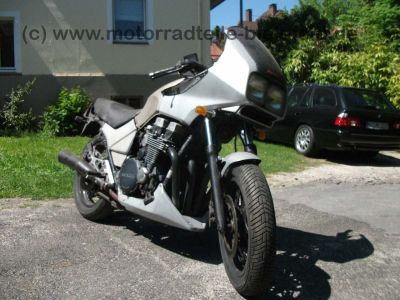 Honda_CBX750F_RC17_silber_CBX_750_CBX750_F_750F_2.jpg