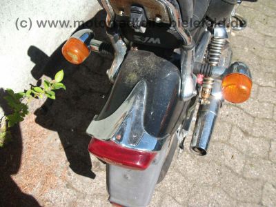 SYM_Sangyang_Husky_125_Chopper_schwarz_Motor_fast_neu_Sissybar_Sissy_Bar_17.jpg