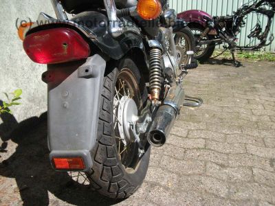 SYM_Sangyang_Husky_125_Chopper_schwarz_Motor_fast_neu_Sissybar_Sissy_Bar_29.jpg