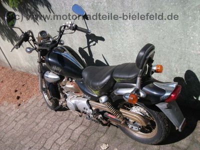 SYM_Sangyang_Husky_125_Chopper_schwarz_Motor_fast_neu_Sissybar_Sissy_Bar_33.jpg