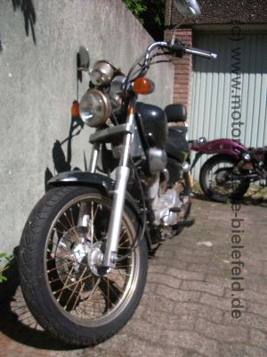SYM_Sangyang_Husky_125_Chopper_schwarz_Motor_fast_neu_Sissybar_Sissy_Bar_62.jpg