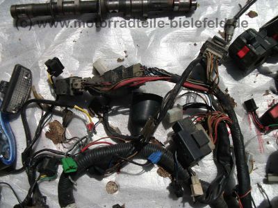 Yamaha_FZR1000_FZR_1000_Ersatzteile_3LE_3LF_3GM_Exup_Genesis_Technik_wie_YZF_750_1000_4VD_28.jpg