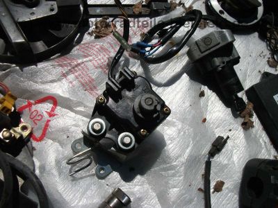Yamaha_FZR1000_FZR_1000_Ersatzteile_3LE_3LF_3GM_Exup_Genesis_Technik_wie_YZF_750_1000_4VD_34.jpg