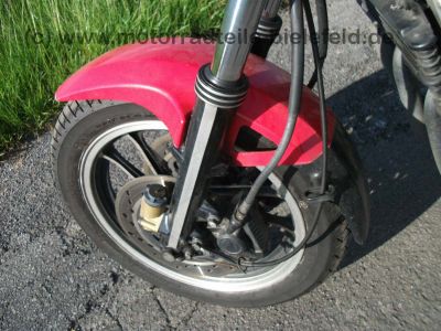 Suzuki_GSX550ES_GN71D_GSX550_GSX_550E_550ES_550EF_500_550_600_750_E_ES_EF_feuerwehrrot_100_.jpg