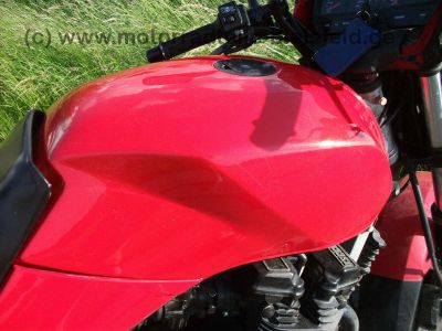 Suzuki_GSX550ES_GN71D_GSX550_GSX_550E_550ES_550EF_500_550_600_750_E_ES_EF_feuerwehrrot_110_.jpg