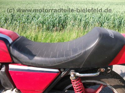 Kawasaki_KZ400J_rot_nackt_Giuliari_Sitzbank_KZ_Z_GPZ_305_400_500_550_750_10_.jpg