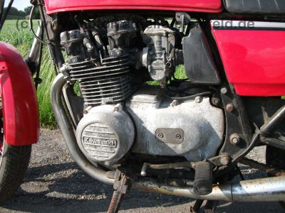 Kawasaki_KZ400J_rot_nackt_Giuliari_Sitzbank_KZ_Z_GPZ_305_400_500_550_750_14_.jpg