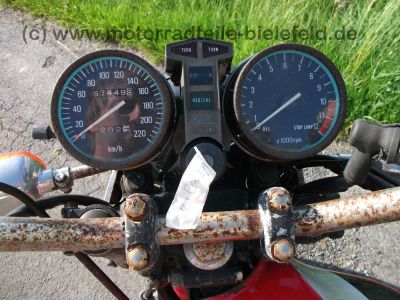 Kawasaki_KZ400J_rot_nackt_Giuliari_Sitzbank_KZ_Z_GPZ_305_400_500_550_750_18_.jpg