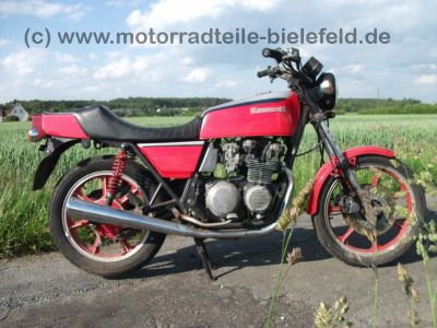 Kawasaki_KZ400J_rot_nackt_Giuliari_Sitzbank_KZ_Z_GPZ_305_400_500_550_750_48_.jpg