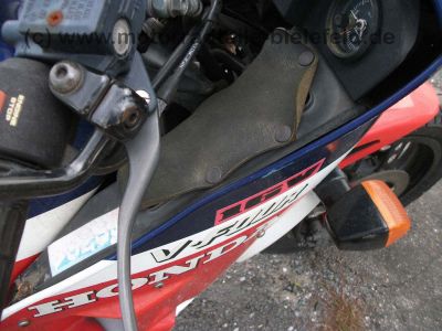 Honda_VF500F2_PC12_VF_400_500_700_750_VF400_VF500_VF700_VF750_F_F2_fast_neuer_Auspuff_20_.jpg