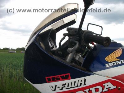 Honda_VF500F2_PC12_VF_400_500_700_750_VF400_VF500_VF700_VF750_F_F2_fast_neuer_Auspuff_51_.jpg