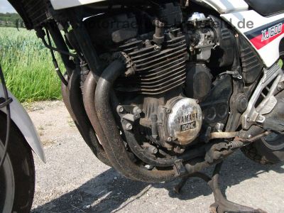 Yamaha_XJ600_51J_weiss_rot_Anlasser_defekt_Tankdelle_XJ_400_500_550_600_700_750_Maxim_Seca_24.jpg