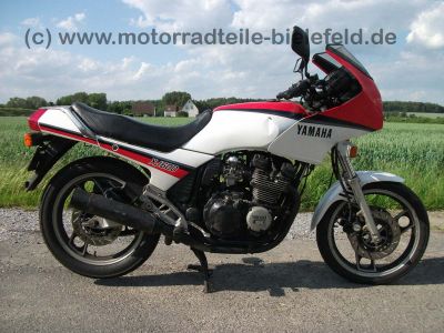 Yamaha_XJ600_51J_weiss_rot_Anlasser_defekt_Tankdelle_XJ_400_500_550_600_700_750_Maxim_Seca_55.jpg