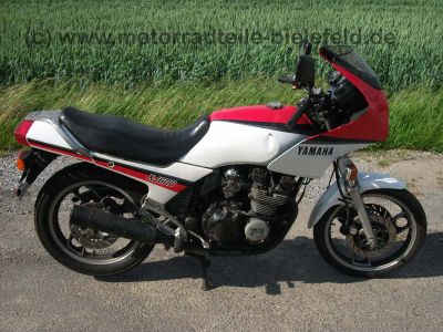 Yamaha_XJ600_51J_weiss_rot_Anlasser_defekt_Tankdelle_XJ_400_500_550_600_700_750_Maxim_Seca_59.jpg