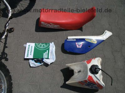 Honda_XR600R_PE04_Arrow_Auspuff_Einzelvergaser_XL_XR_250_400_600_650_XR400_XR600_R_L_400R_600R_56.jpg