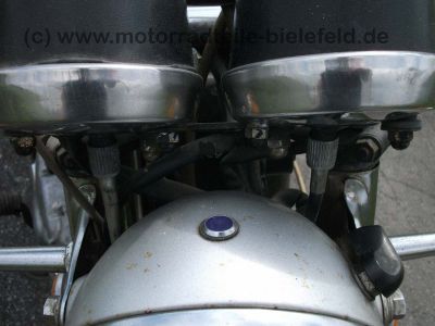 Honda_CB125K_disc_CB_125_CB125_K_K5_T_T2_125K_125K5_schwarz_50_.jpg