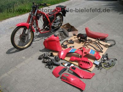 Honda_NX650_Dominator_RD02_rot_ohne_Motor_NX_XR_SLR_650_RD06_RD08_RD09_Ersatzteile_7_.jpg