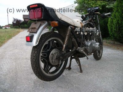Honda_CB750KZ_RC01_rostig_Heckumbau_CB_650_750_900_CB650_CB750_CB900_K_KZ_750K_750KZ_RC03_RC04_SC01_34.jpg