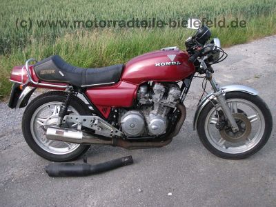 Honda_CB_750K_RC01_rot_EXTRAS_Sebring_Gimbel_Giuliari_Tarozzi_Koni_Lucas_650_900_Boldor_32.jpg