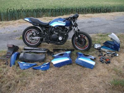 Kawasaki_GPZ750UT_blau_Vollverkleidung_Z_KZ_GPZ_ZX_550_750_ZX750_GPZ750_A_E_UT_750UT_750A_120.jpg