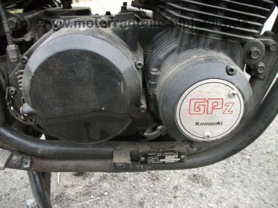 Kawasaki_GPZ750UT_blau_Vollverkleidung_Z_KZ_GPZ_ZX_550_750_ZX750_GPZ750_A_E_UT_750UT_750A_63.jpg