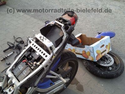 Yamaha_YZF_1000_R1_RN04_Crash_YZF1000_wie_RN01_750_600_R6_R7_169.jpg