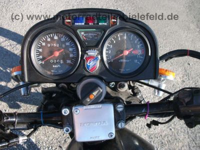 Suzuki_GN_400_GN400_silber_Ratte_Bobber_Chopper_wie_GN_DR_125_250_400_GN250_DR400_SP370_SP_370_44.jpg