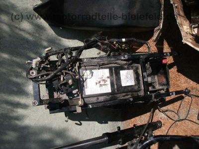 Kawasaki_GPX_750R_GPX750_GPX750R_GPZ_ZX_750_600_A_F_R_750A_750F_ZX750F_Restteile_Teile_38.jpg