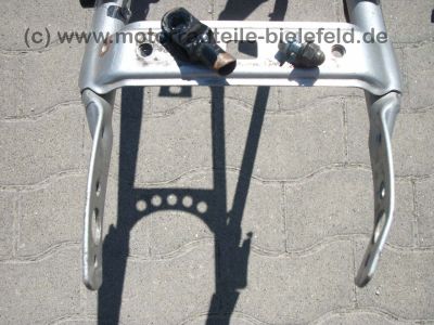 Honda_VF_500_F_500F_PC12_Rahmen_und_Tank_VF500_F_F2_500F_550F2_VF500F_VF500F2_21.jpg
