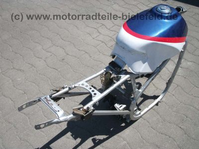 Honda_VF_500_F_500F_PC12_Rahmen_und_Tank_VF500_F_F2_500F_550F2_VF500F_VF500F2_4.jpg