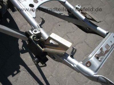 Honda_VF_500_F_500F_PC12_Rahmen_und_Tank_VF500_F_F2_500F_550F2_VF500F_VF500F2_6.jpg