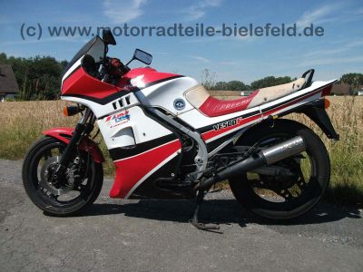Honda_VF_500_F_500F_PC12_rot_weiss_Keim_Verkleidung_Giuliari_Sitzbank_VF500_VF400_400_F_F2_500F_550F2_VF500F_VF500F2_1.jpg
