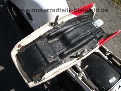 Honda_VF_500_F_500F_PC12_rot_weiss_Keim_Verkleidung_Giuliari_Sitzbank_VF500_VF400_400_F_F2_500F_550F2_VF500F_VF500F2_89.jpg