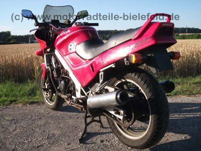 Honda_VFR_750_F_750F_VFR750F_rot_RC24_wie_RC36_VF_VFR_400_500_700_750_F_S_C_105.jpg