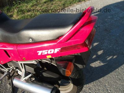 Honda_VFR_750_F_750F_VFR750F_rot_RC24_wie_RC36_VF_VFR_400_500_700_750_F_S_C_112.jpg