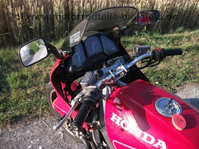 Honda_VFR_750_F_750F_VFR750F_rot_RC24_wie_RC36_VF_VFR_400_500_700_750_F_S_C_122.jpg