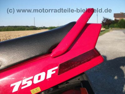 Honda_VFR_750_F_750F_VFR750F_rot_RC24_wie_RC36_VF_VFR_400_500_700_750_F_S_C_139.jpg