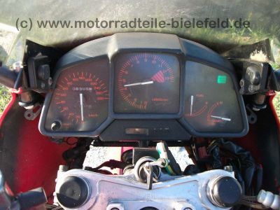 Honda_VFR_750_F_750F_VFR750F_rot_RC24_wie_RC36_VF_VFR_400_500_700_750_F_S_C_149.jpg