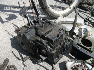 Honda_XL_500R_gelb_Extras_PD02_Zylinderkopf_Vergaser_OK_XL_250_500_XL250_XL500_S_R_PD01_MD03_18.jpg