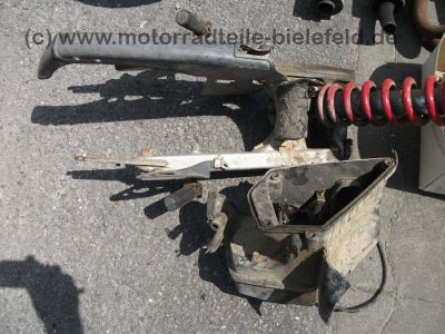 Honda_XL_500R_gelb_Extras_PD02_Zylinderkopf_Vergaser_OK_XL_250_500_XL250_XL500_S_R_PD01_MD03_26.jpg
