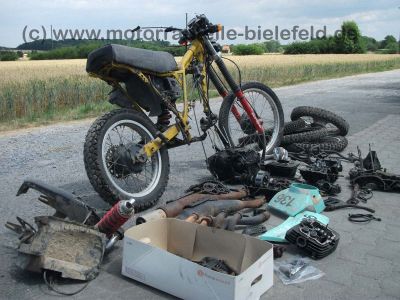 Honda_XL_500R_gelb_Extras_PD02_Zylinderkopf_Vergaser_OK_XL_250_500_XL250_XL500_S_R_PD01_MD03_3.jpg